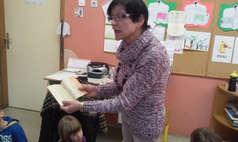 Valova babica na obisku v 1.a