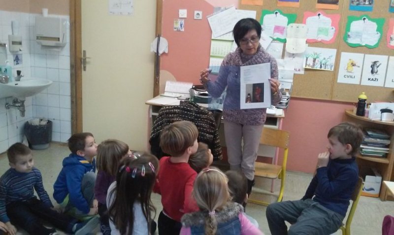 Valova babica na obisku v 1.a