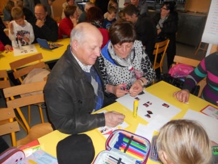 Dedki in babice na obisku v 1.a 2013