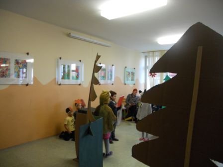 Dedki in babice na obisku v 1.a 2013