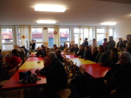 Dedki in babice na obisku v 1.a 2013