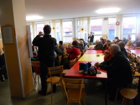 Dedki in babice na obisku v 1.a 2013