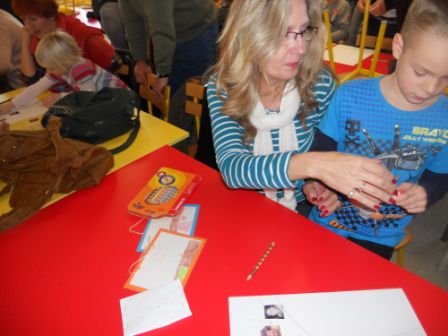 Dedki in babice na obisku v 1.a 2013