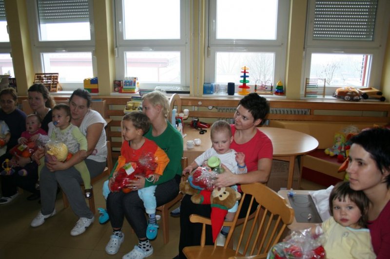 Dedek Mraz v bolnišničnem oddelku