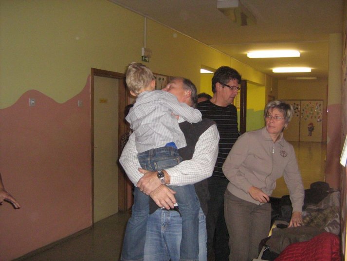 Dedki in babice na obisku v 1.b