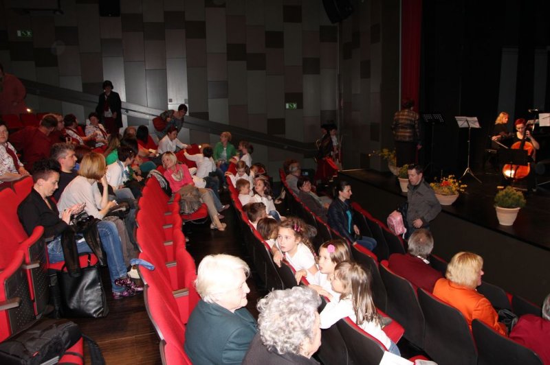 Medgeneracijsko glasbeno – plesni pozdrav pomladi