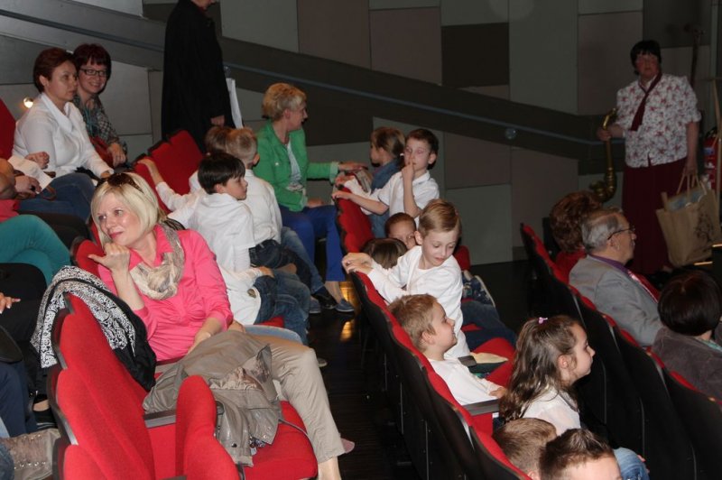 Medgeneracijsko glasbeno – plesni pozdrav pomladi