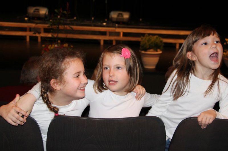 Medgeneracijsko glasbeno – plesni pozdrav pomladi