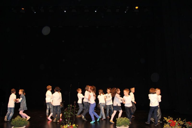 Medgeneracijsko glasbeno – plesni pozdrav pomladi