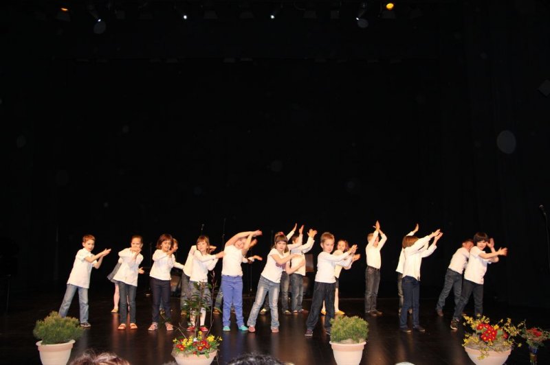 Medgeneracijsko glasbeno – plesni pozdrav pomladi