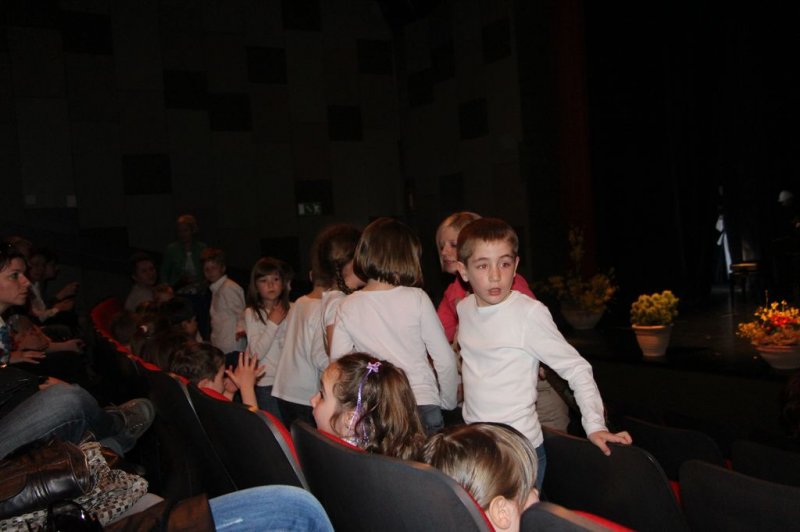 Medgeneracijsko glasbeno – plesni pozdrav pomladi