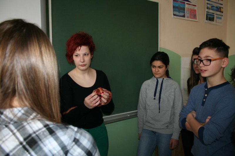 Obiskala nas je kača