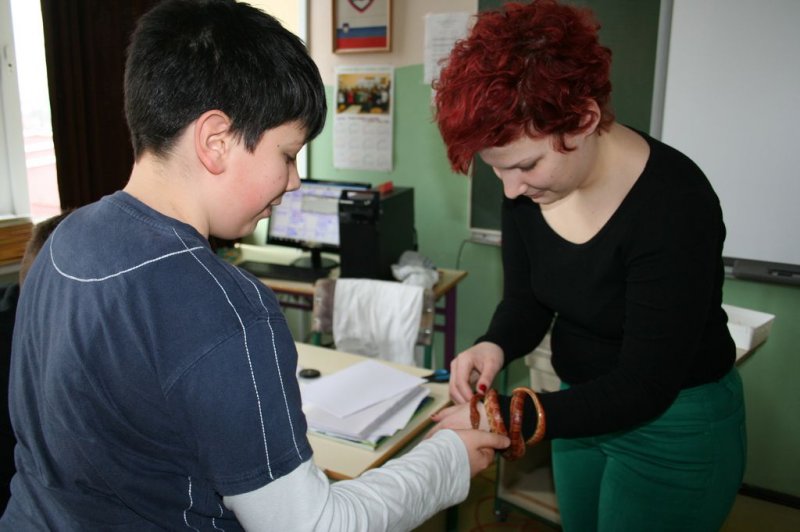 Obiskala nas je kača