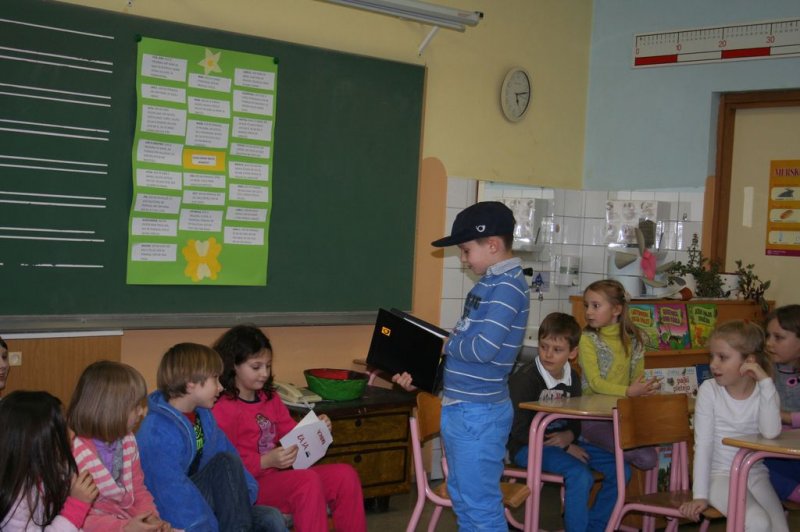 Materinski dan v 2.b