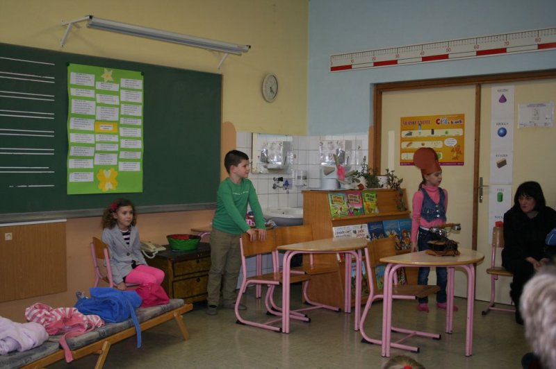 Materinski dan v 2.b