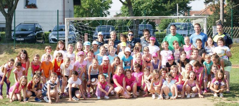 Nogometni trening za deklice razredne stopnje