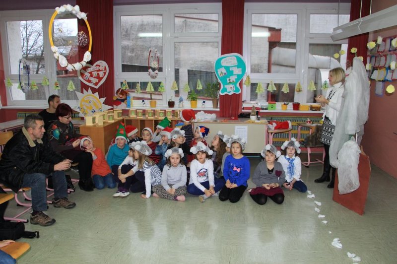 Fotoutrinki razredne proslave pred novoletnimi prazniki