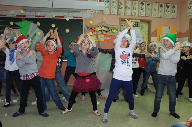 Fotoutrinki razredne proslave pred novoletnimi prazniki