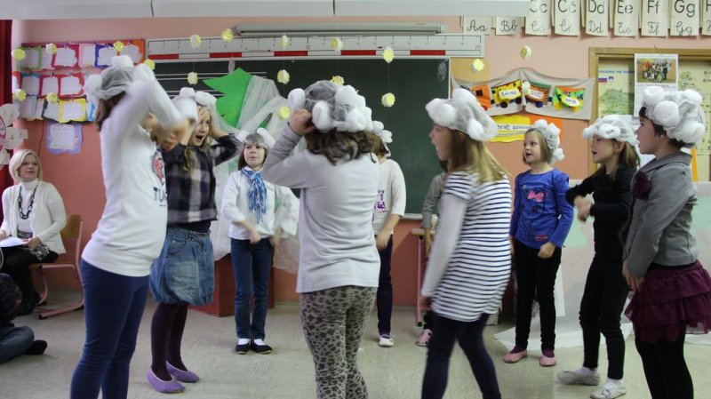 Fotoutrinki razredne proslave pred novoletnimi prazniki