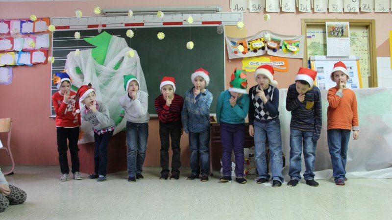 Fotoutrinki razredne proslave pred novoletnimi prazniki