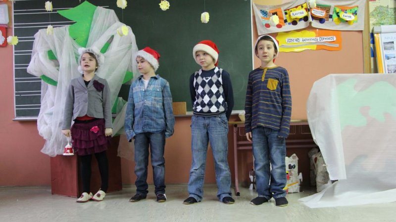 Fotoutrinki razredne proslave pred novoletnimi prazniki