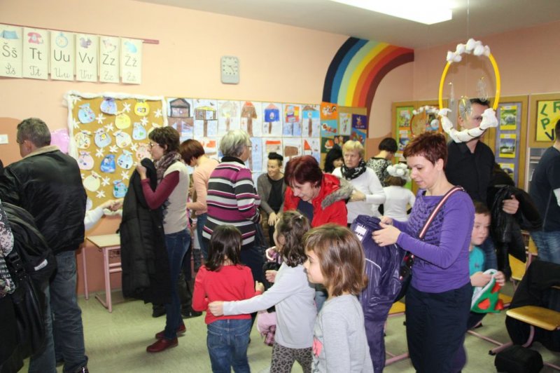 Fotoutrinki razredne proslave pred novoletnimi prazniki