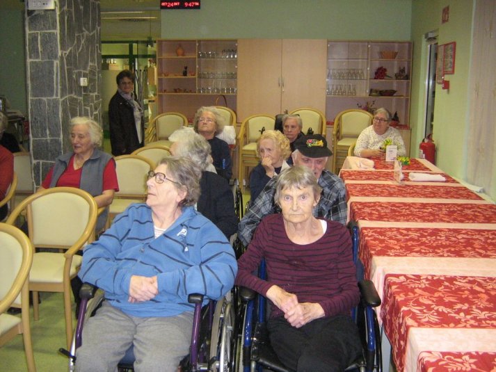 Obiskali smo starejše v Centru starejših