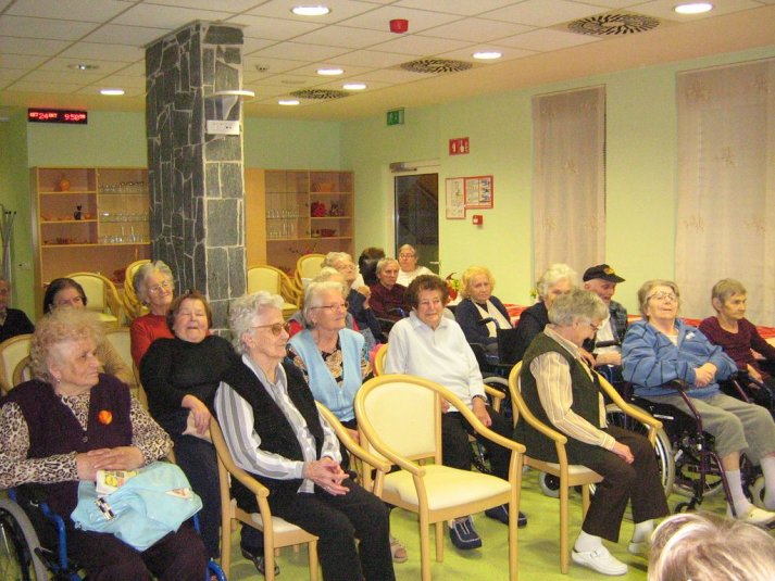 Obiskali smo starejše v Centru starejših
