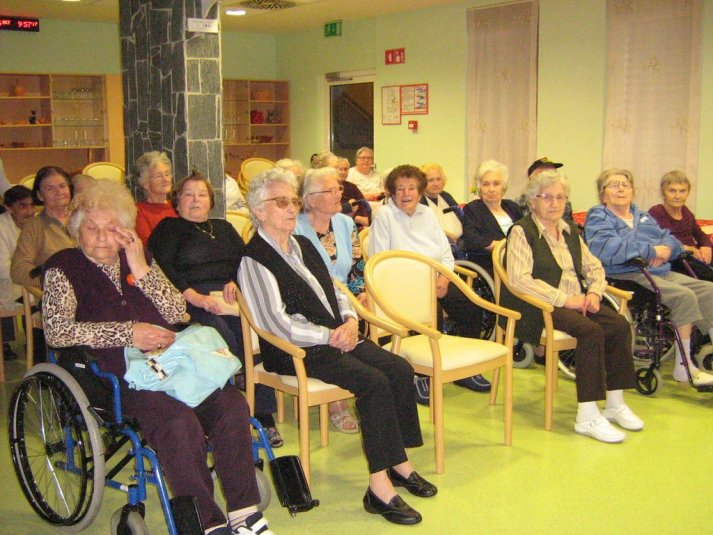 Obiskali smo starejše v Centru starejših