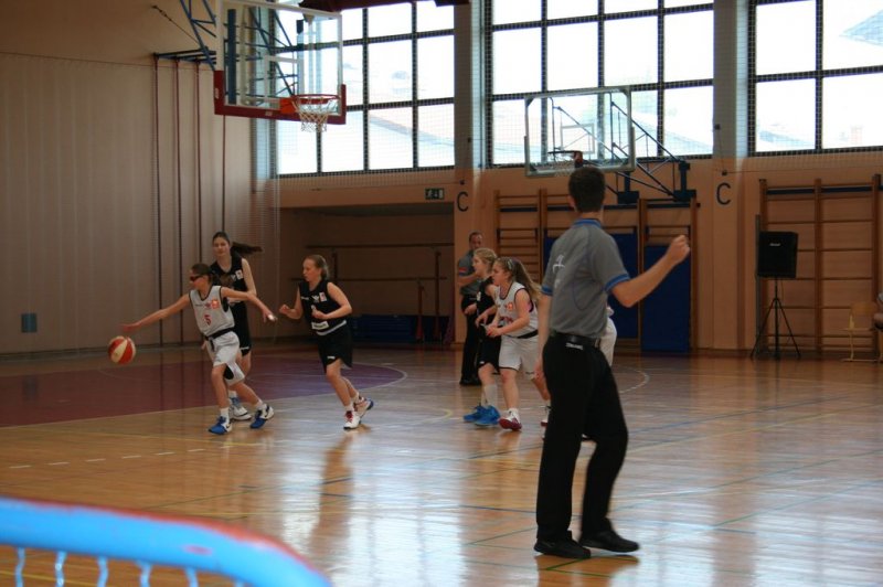 Polfinale DP v košarki