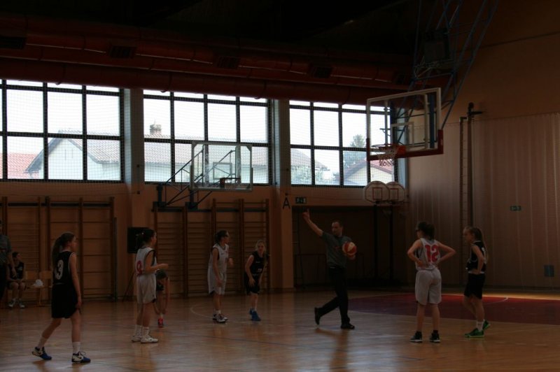 Polfinale DP v košarki