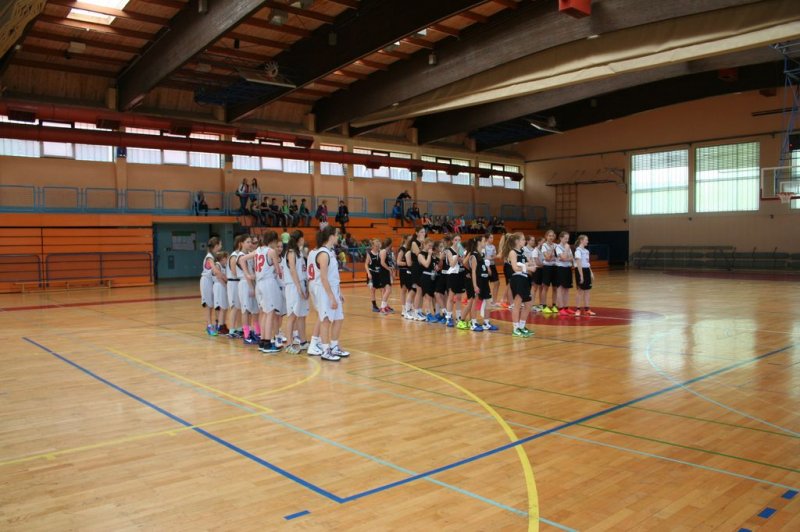 Polfinale DP v košarki