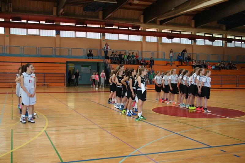 Polfinale DP v košarki