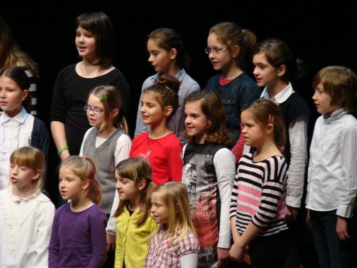 Območna revija otroških in mladinskih pevskih zborov