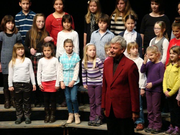 Območna revija otroških in mladinskih pevskih zborov