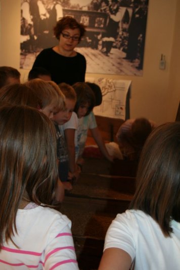 Pokukali smo v stare skrinje