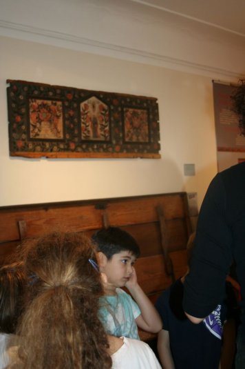 Pokukali smo v stare skrinje