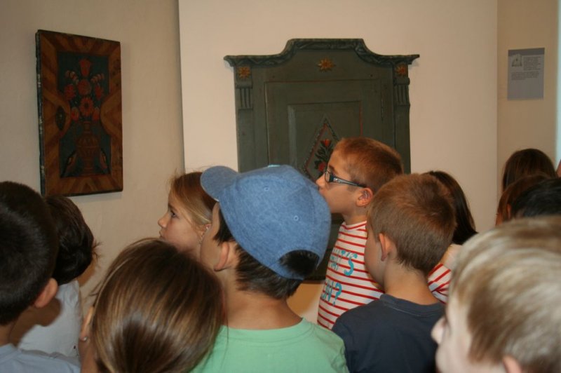 Pokukali smo v stare skrinje