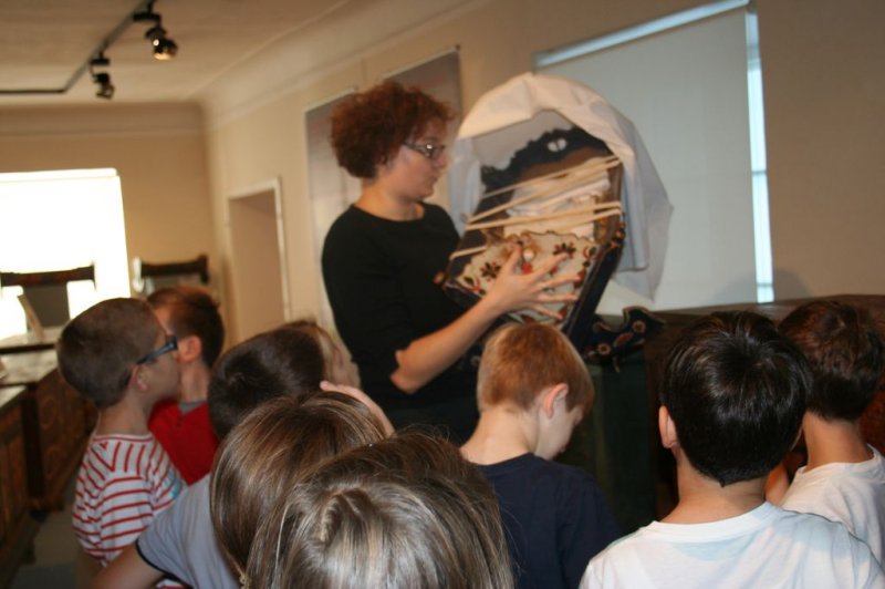 Pokukali smo v stare skrinje