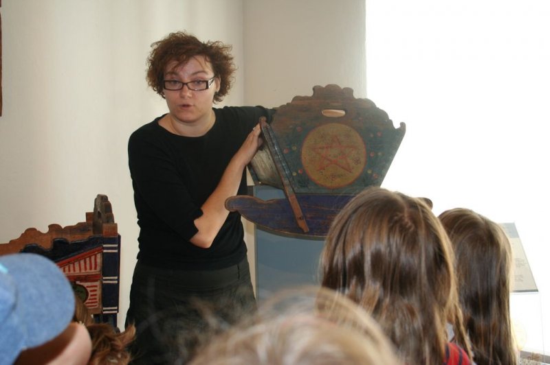 Pokukali smo v stare skrinje