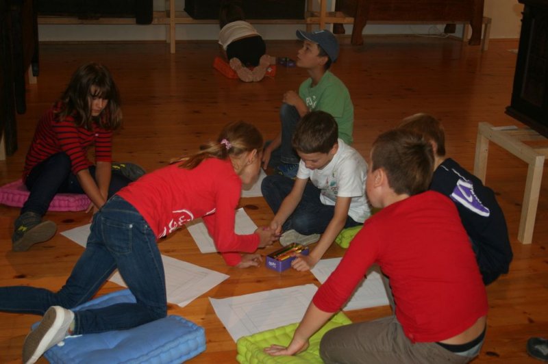 Pokukali smo v stare skrinje