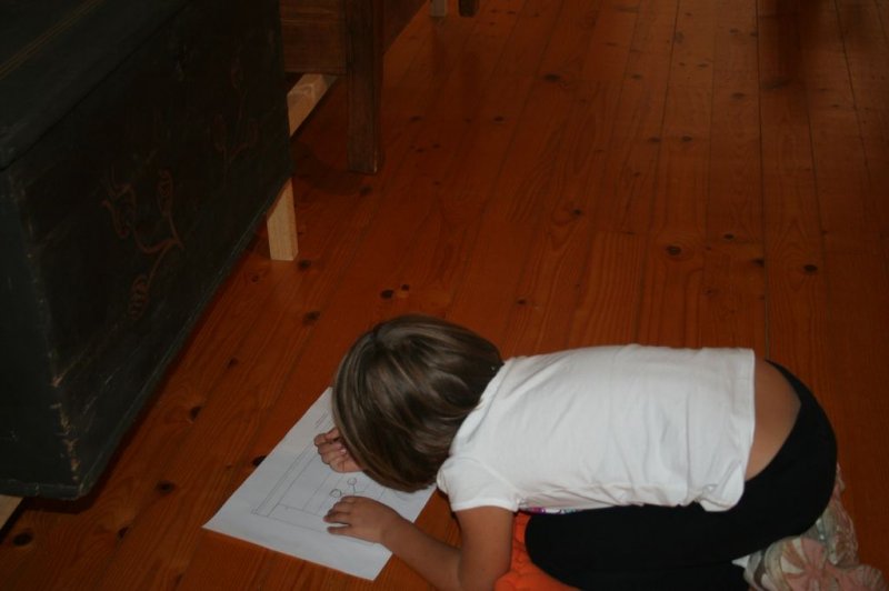 Pokukali smo v stare skrinje