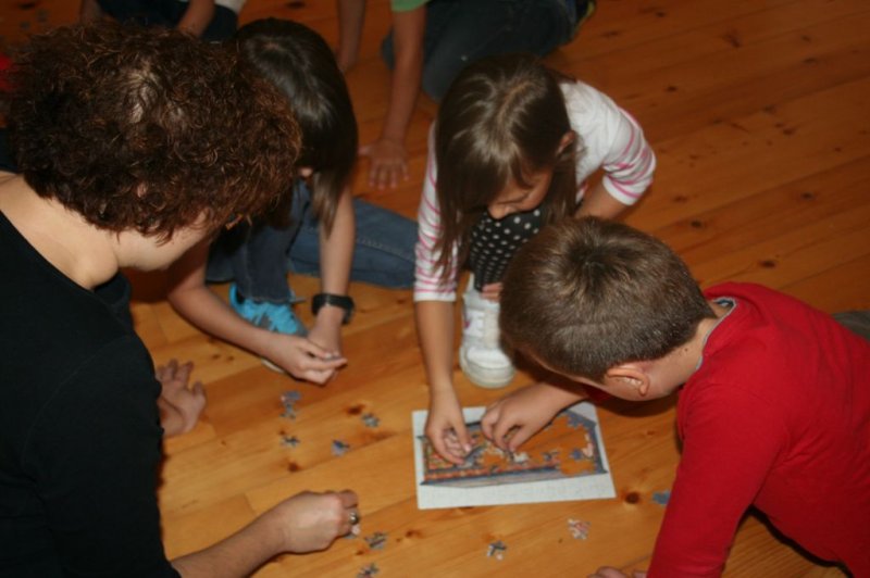 Pokukali smo v stare skrinje