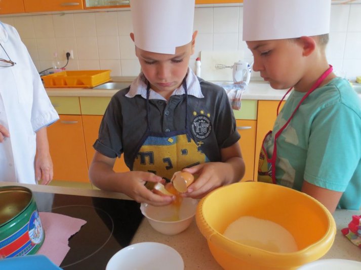 Počitniške ustvarjalnice – »Igrajmo se zgodbo«