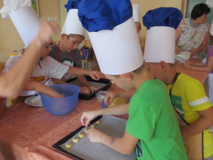 Počitniške ustvarjalnice – »Igrajmo se zgodbo«