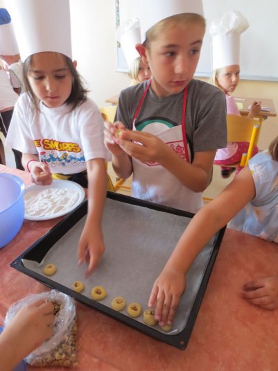 Počitniške ustvarjalnice – »Igrajmo se zgodbo«