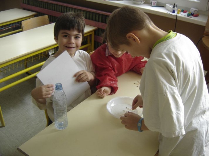 Poskusi z vodo v podaljšanem bivanju