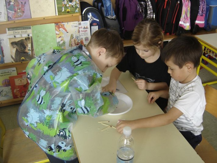 Poskusi z vodo v podaljšanem bivanju