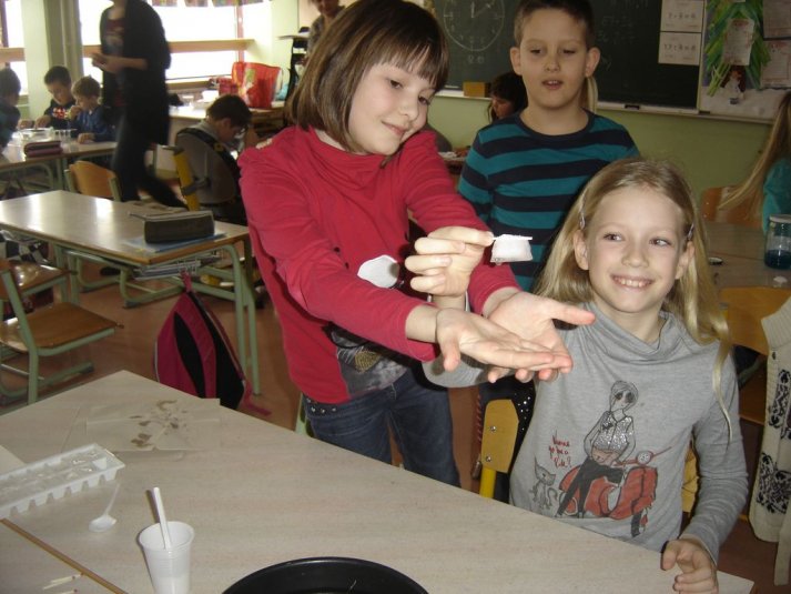 Poskusi z vodo v podaljšanem bivanju