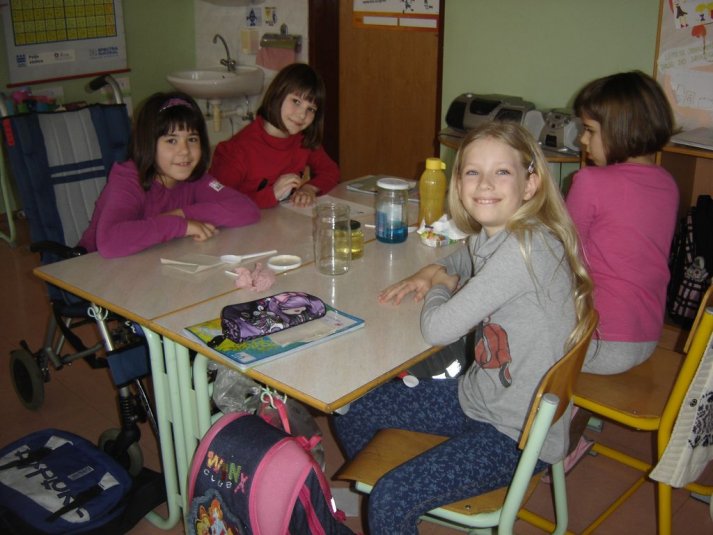 Poskusi z vodo v podaljšanem bivanju